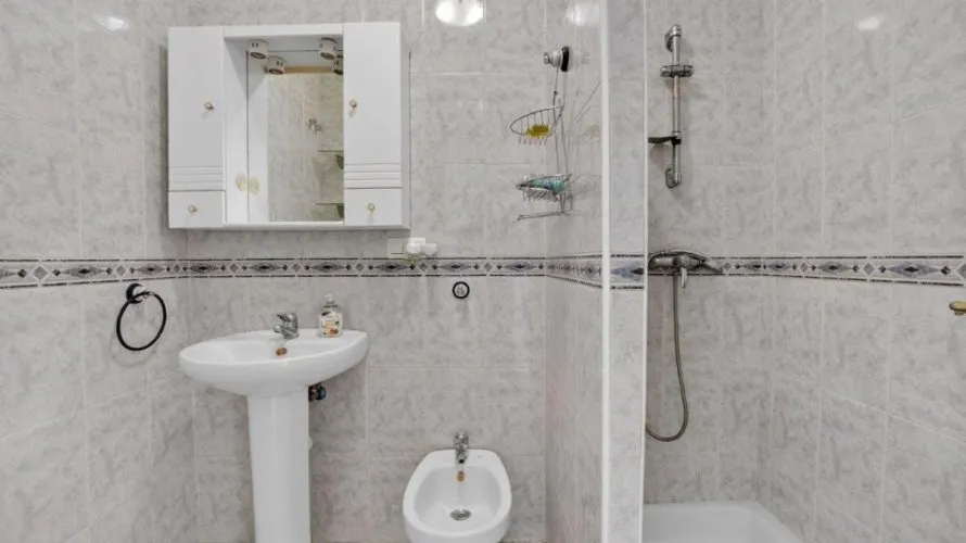 2 bedrooms house for sale, Torrevieja, Spain No. 864 № 3