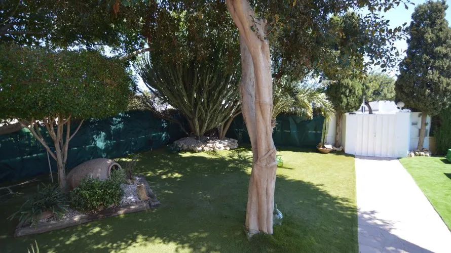 4 bedrooms villa for sale, Torrevieja, Spain No. 113 № 9