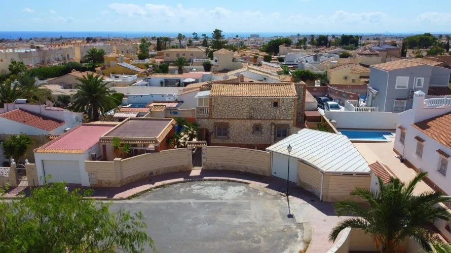 4 bedrooms villa for sale, Alicante, Spain No. 831 № 2