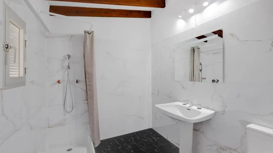 6 bedrooms villa for sale, Calpe, Spain No. 227 № 24