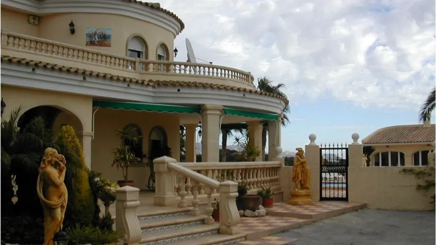 5 bedrooms villa for sale, L'Alfàs del Pi, Spain No. 475 № 8