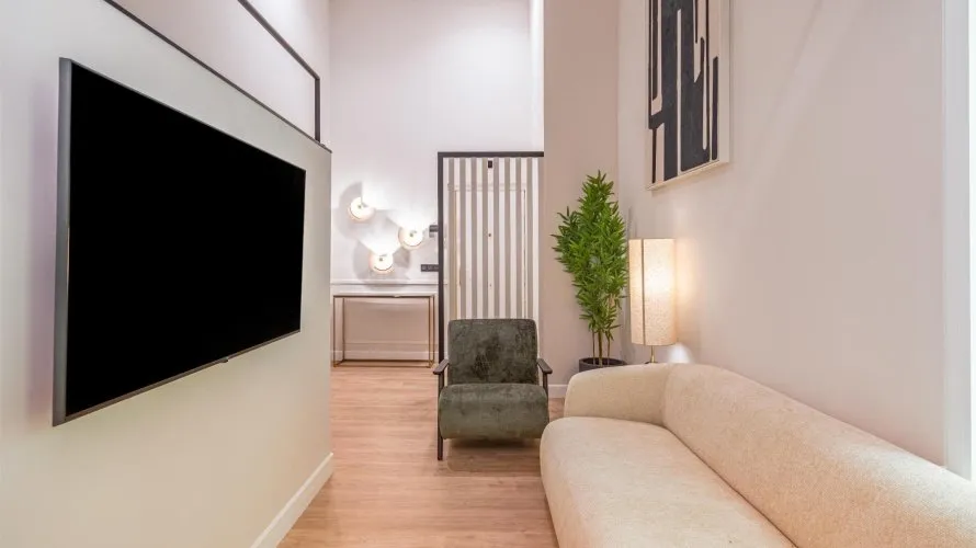 2 bedrooms apartment for sale, Madrid, Spain No. 635 № 2