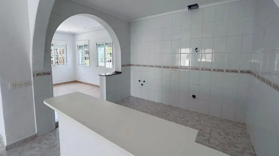 3 bedrooms villa for sale, Ciudad Quesada, Spain No. 819 № 8