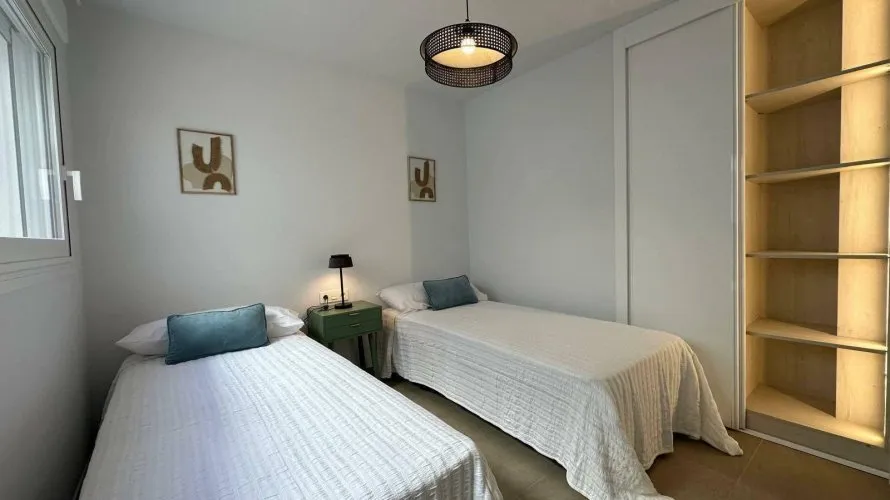 3 bedrooms apartment for sale, Torrevieja, Spain No. 154 № 1