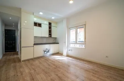2 bedrooms apartment for sale, Madrid, Spain No. 1087