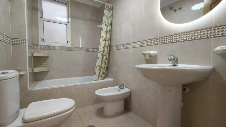 2 bedrooms apartment for sale, Torrevieja, Spain No. 2226 № 1
