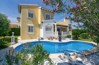 194m² villa for sale, Alicante, Spain No. 1360
