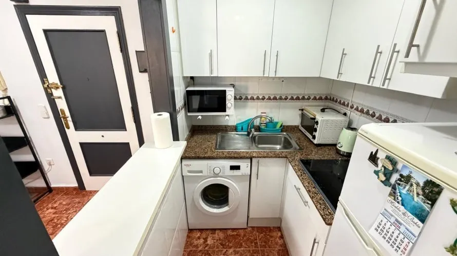 1 bedroom apartment for sale, Torrevieja, Spain No. 2119 № 17