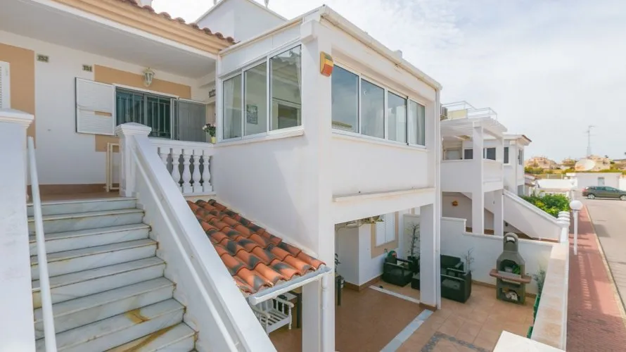 89m² penthouse for sale, Torrevieja, Spain No. 1100 № 1