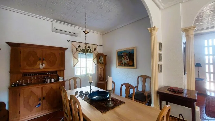 5 bedrooms house for sale, La Marina, Spain No. 1241 № 4