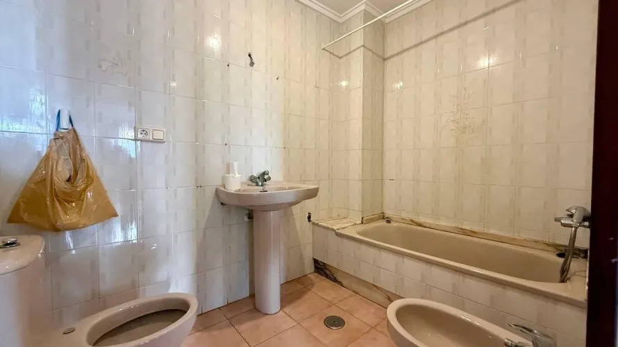 3 bedrooms apartment for sale, Torrevieja, Spain No. 2096 № 13