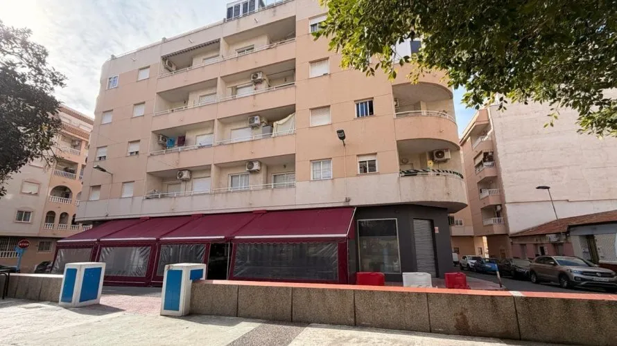 3 bedrooms apartment for sale, Torrevieja, Spain No. 2165