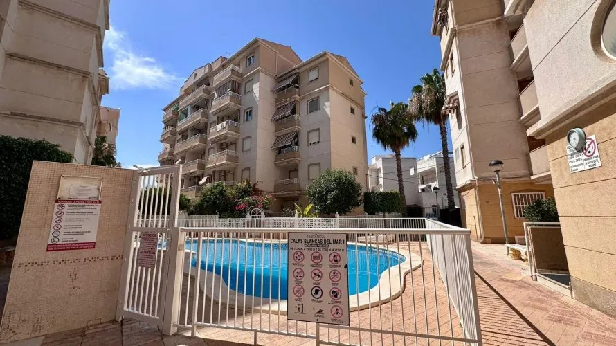 2 bedrooms apartment for sale, Torrevieja, Spain No. 1438 № 2