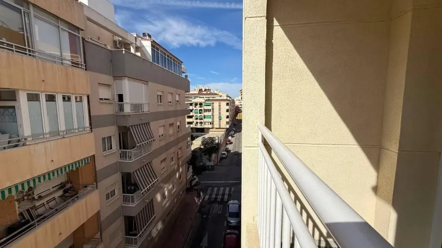 2 bedrooms apartment for sale, Torrevieja, Spain No. 2087 № 2