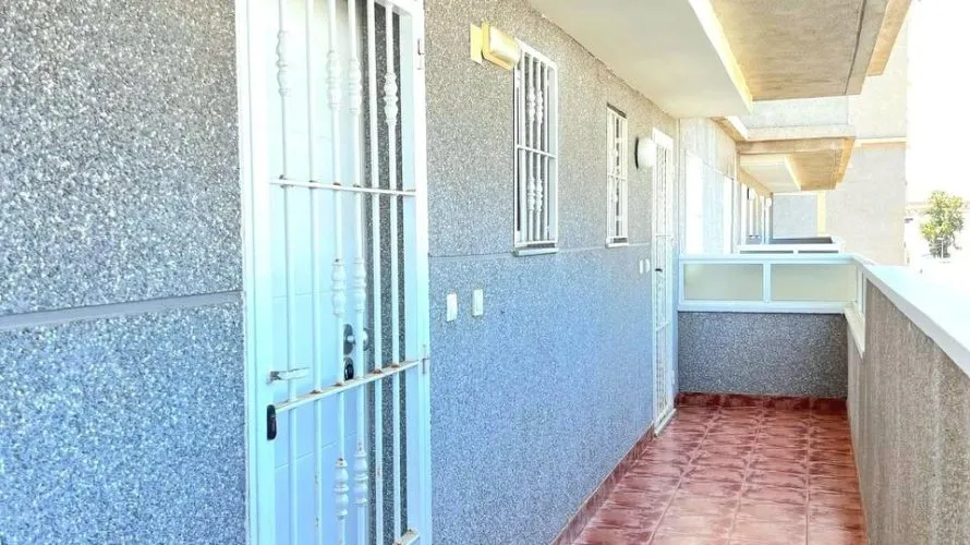 2 bedrooms apartment for sale, Torrevieja, Spain No. 2145