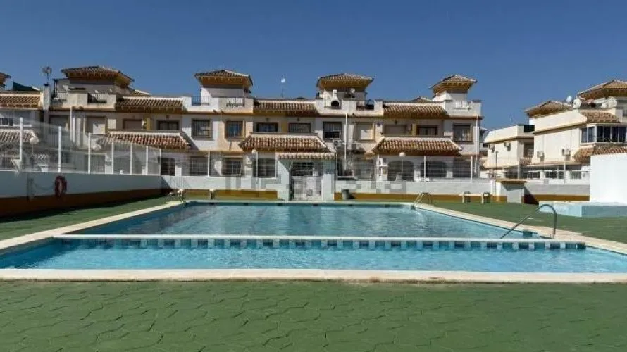 3 bedrooms house for sale, Torrevieja, Spain No. 1095