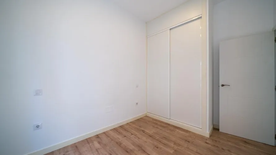 2 bedrooms apartment for sale, Madrid, Spain No. 1087 № 15