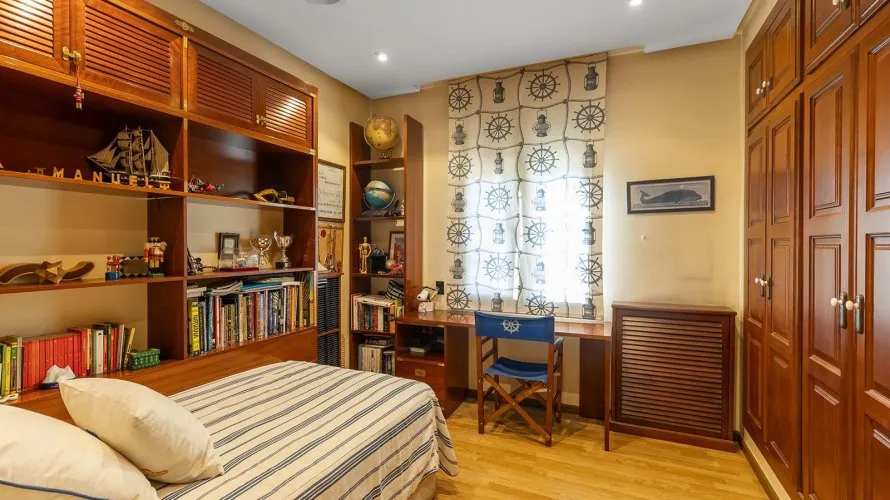 6 bedrooms villa for sale, La Veleta, Spain No. 1015 № 28