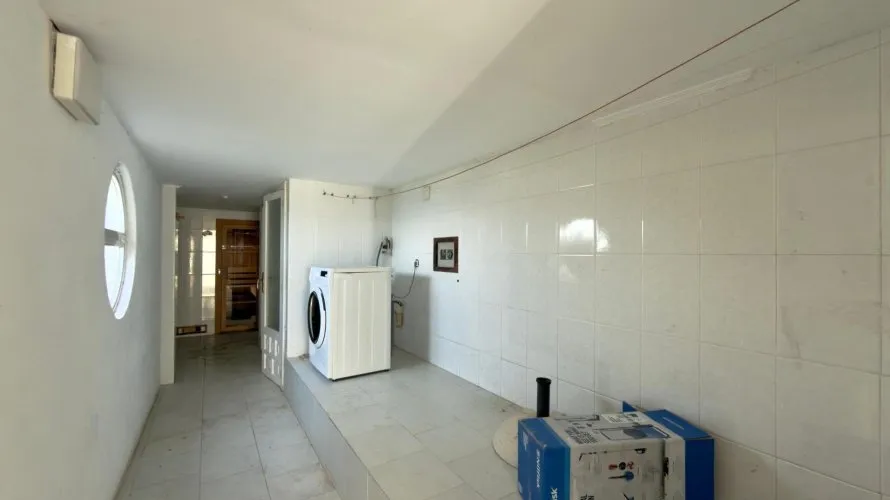 7 bedrooms villa for sale, Benidorm, Spain No. 2012 № 19