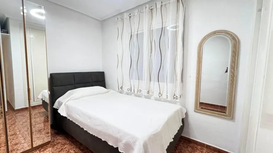 60m² apartment for sale, Torrevieja, Spain No. 2093 № 3