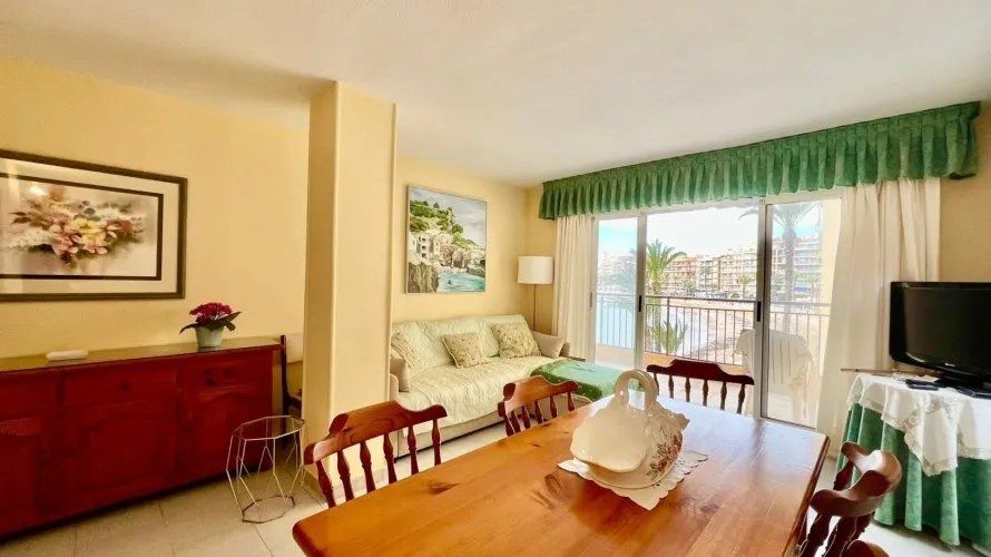 3 bedrooms apartment for sale, Torrevieja, Spain No. 994 № 8