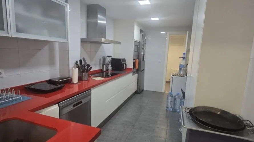 4 bedrooms apartment for sale, Paterna, Spain No. 1457 № 17