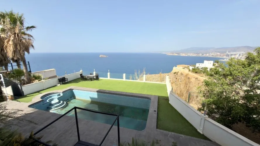 7 bedrooms villa for sale, Benidorm, Spain No. 2012 № 11