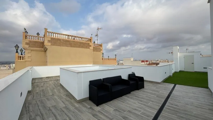 1 bedroom apartment for sale, Torrevieja, Spain No. 2244 № 9