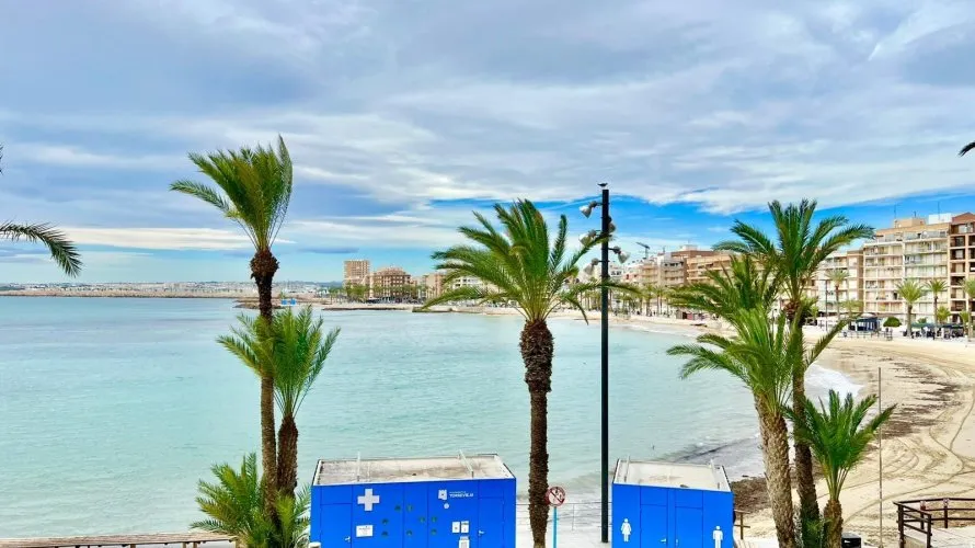 3 bedrooms apartment for sale, Torrevieja, Spain No. 994 № 15