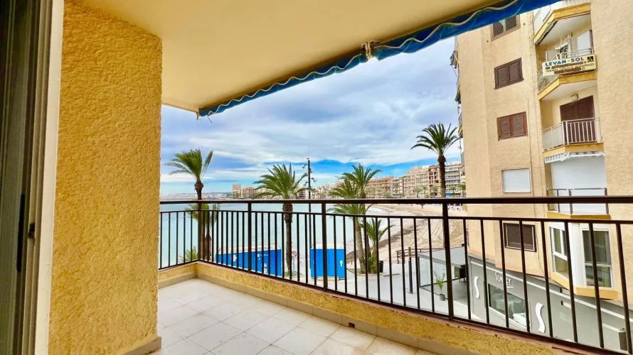 3 bedrooms apartment for sale, Torrevieja, Spain No. 994 № 12