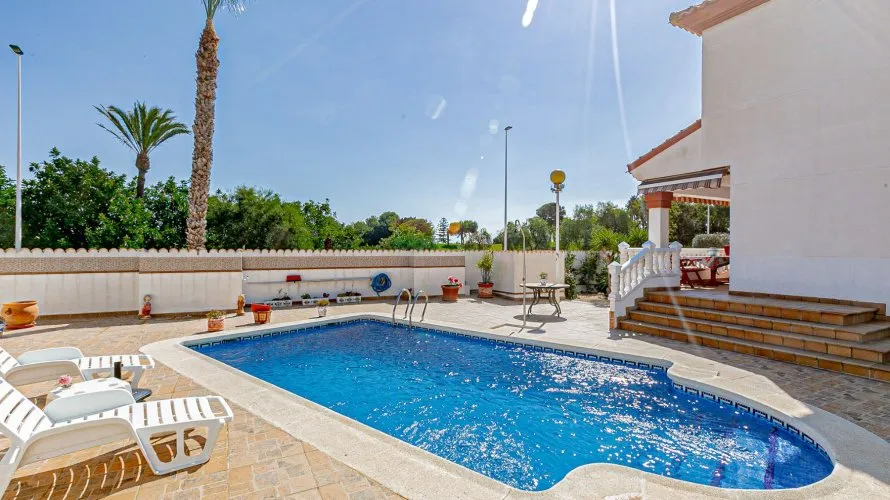 185m² villa for sale, Castilblanco de los Arroyos, Spain No. 1187 № 28
