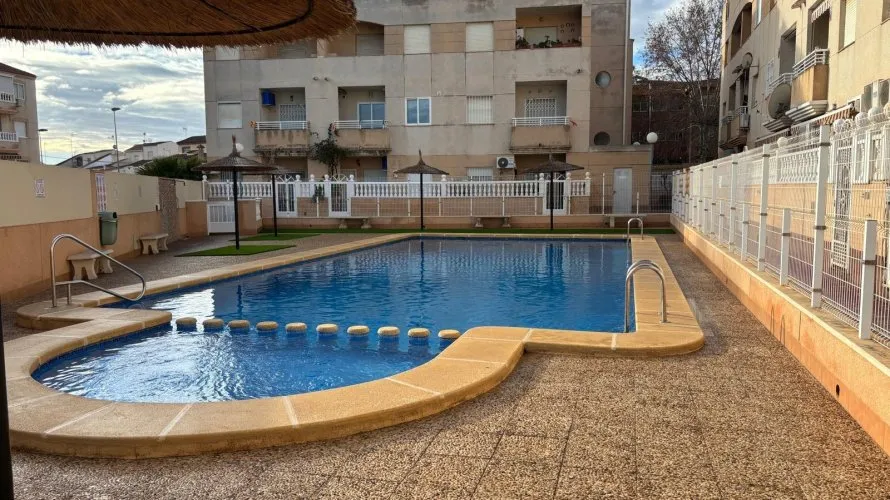 2 bedrooms penthouse for sale, Nueva Torrevieja, Spain No. 990 № 22