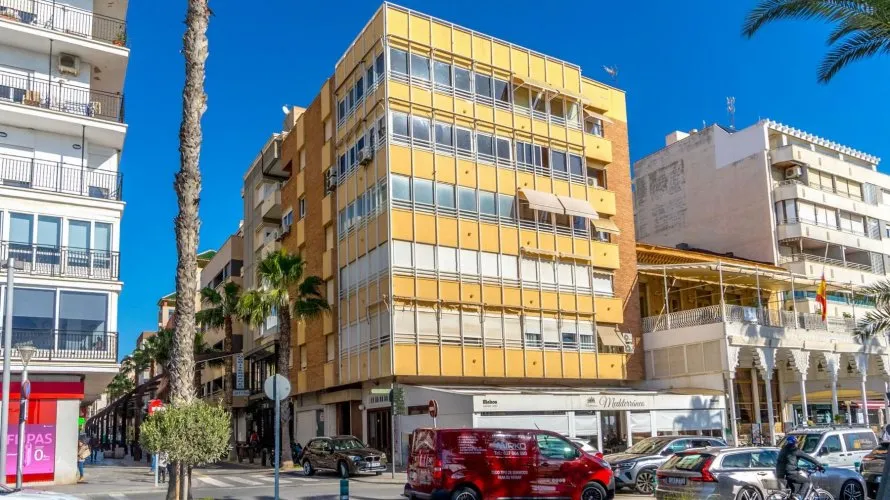 128m² apartment for sale, Torrevieja, Spain No. 982 № 17