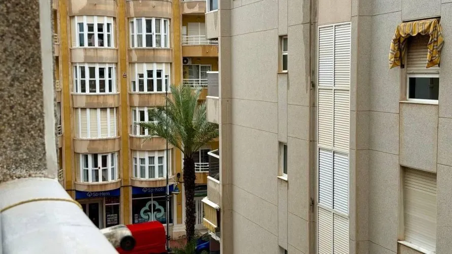 1 bedroom apartment for sale, Torrevieja, Spain No. 2136 № 5