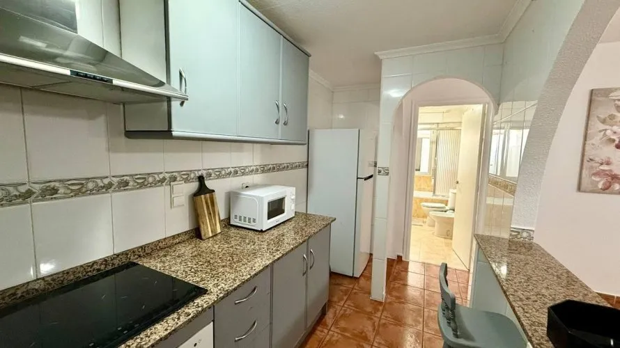 2 bedrooms apartment for sale, Torrevieja, Spain No. 2033 № 11