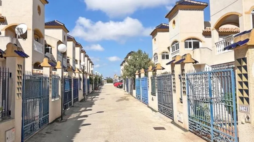 72m² house for sale, Guardamar del Segura, Spain No. 2219 № 19