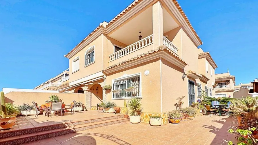 3 bedrooms house for sale, Los Dolses, Spain No. 1016