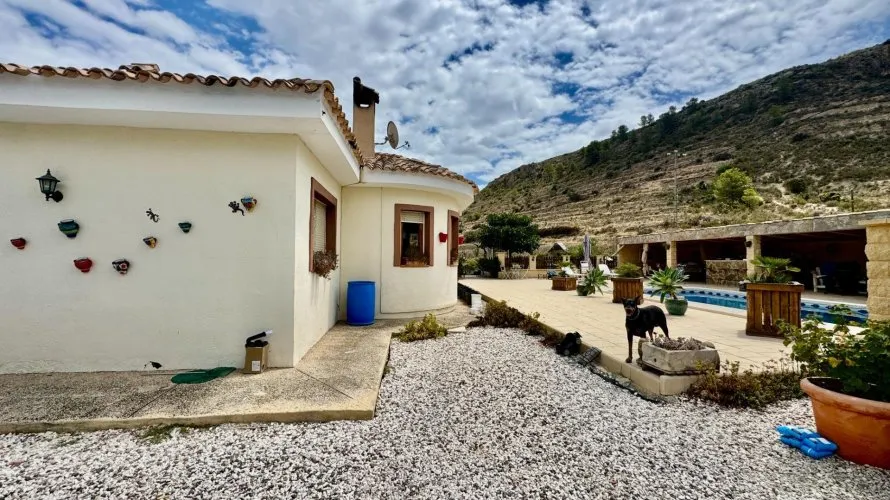 3 bedrooms house for sale, Relleu, Spain No. 1233 № 14