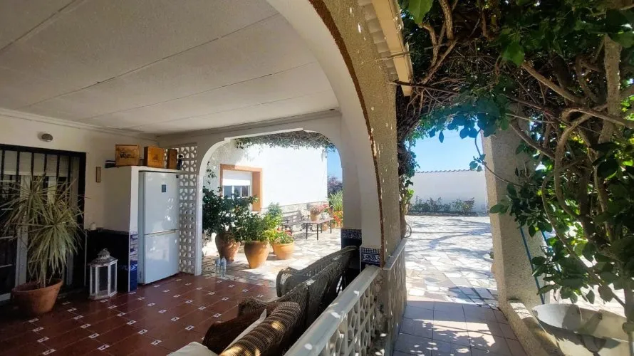 5 bedrooms house for sale, La Marina, Spain No. 1241 № 10