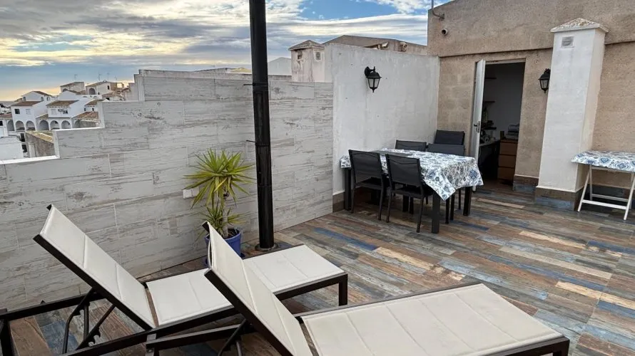 2 bedrooms penthouse for sale, Nueva Torrevieja, Spain No. 990 № 20