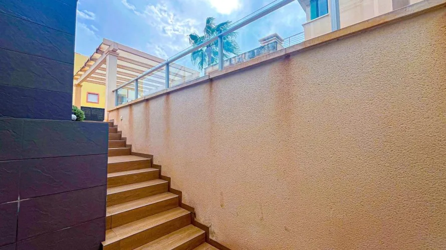 5 bedrooms villa for sale, La Zenia, Spain No. 1270 № 25