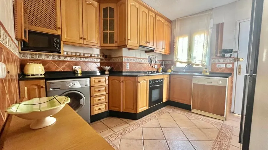 2 bedrooms apartment for sale, Torrevieja, Spain No. 1056 № 12