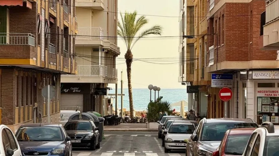 2 bedrooms apartment for sale, Torrevieja, Spain No. 2033 № 28
