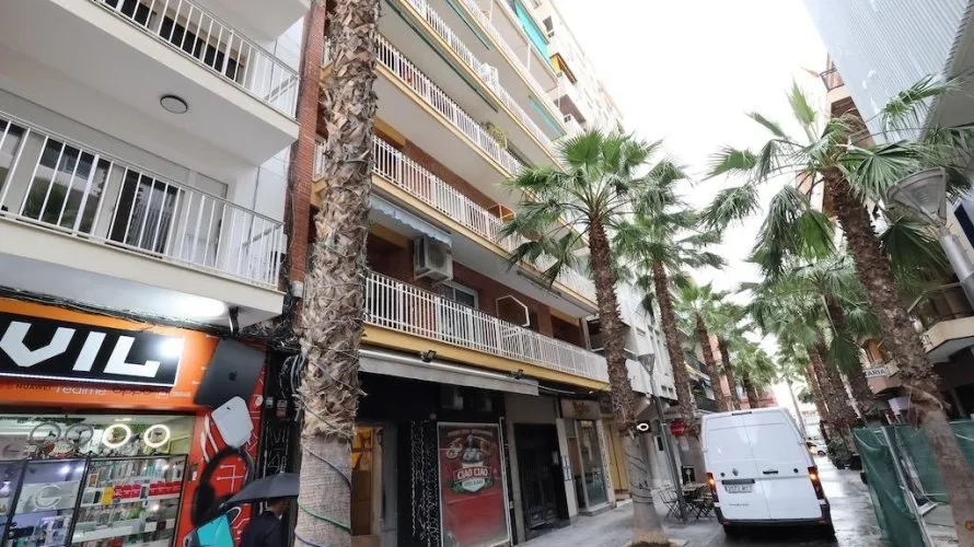 4 bedrooms apartment for sale, Torrevieja, Spain No. 1334 № 13