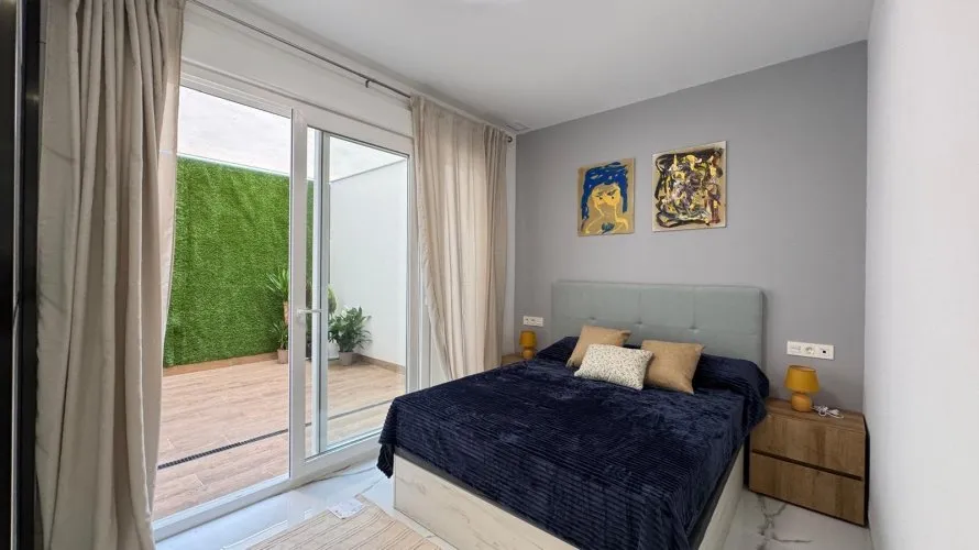 2 bedrooms apartment for sale, Torrevieja, Spain No. 1386 № 1