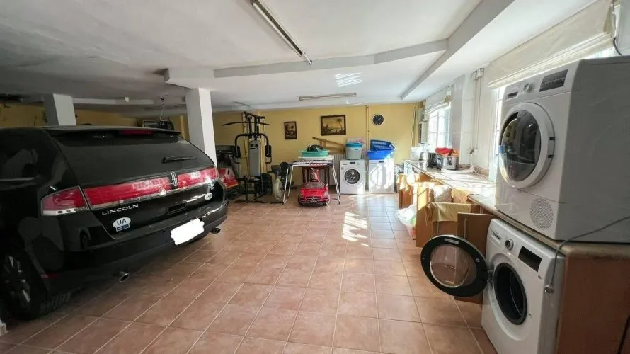 4 bedrooms apartment for sale, Manises, Spain No. 1312