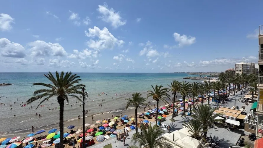 3 bedrooms apartment for sale, Torrevieja, Spain No. 1323 № 15