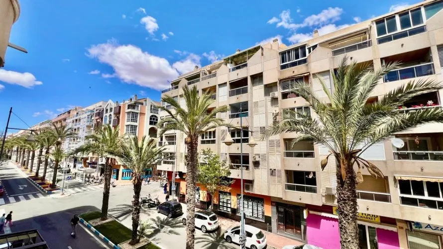 2 bedrooms apartment for sale, Torrevieja, Spain No. 2173 № 12