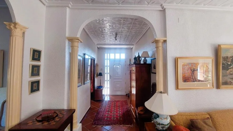 5 bedrooms house for sale, La Marina, Spain No. 1241 № 6