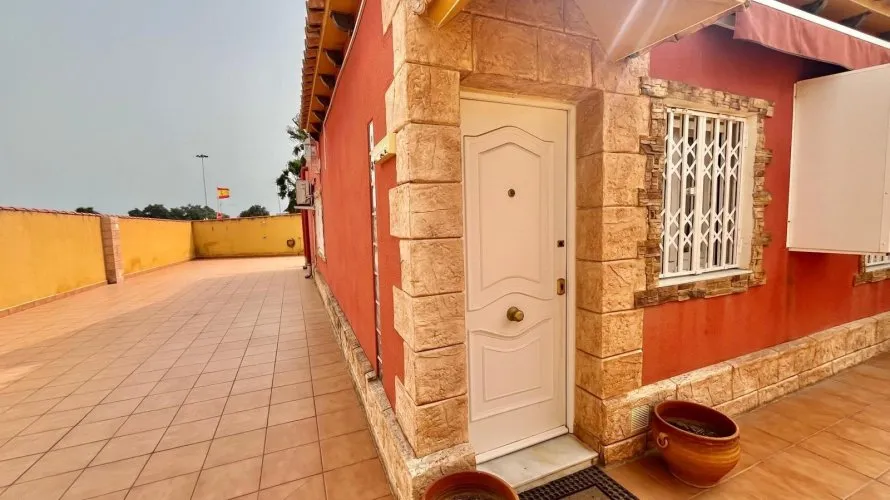 2 bedrooms apartment for sale, Torrevieja, Spain No. 1056 № 4